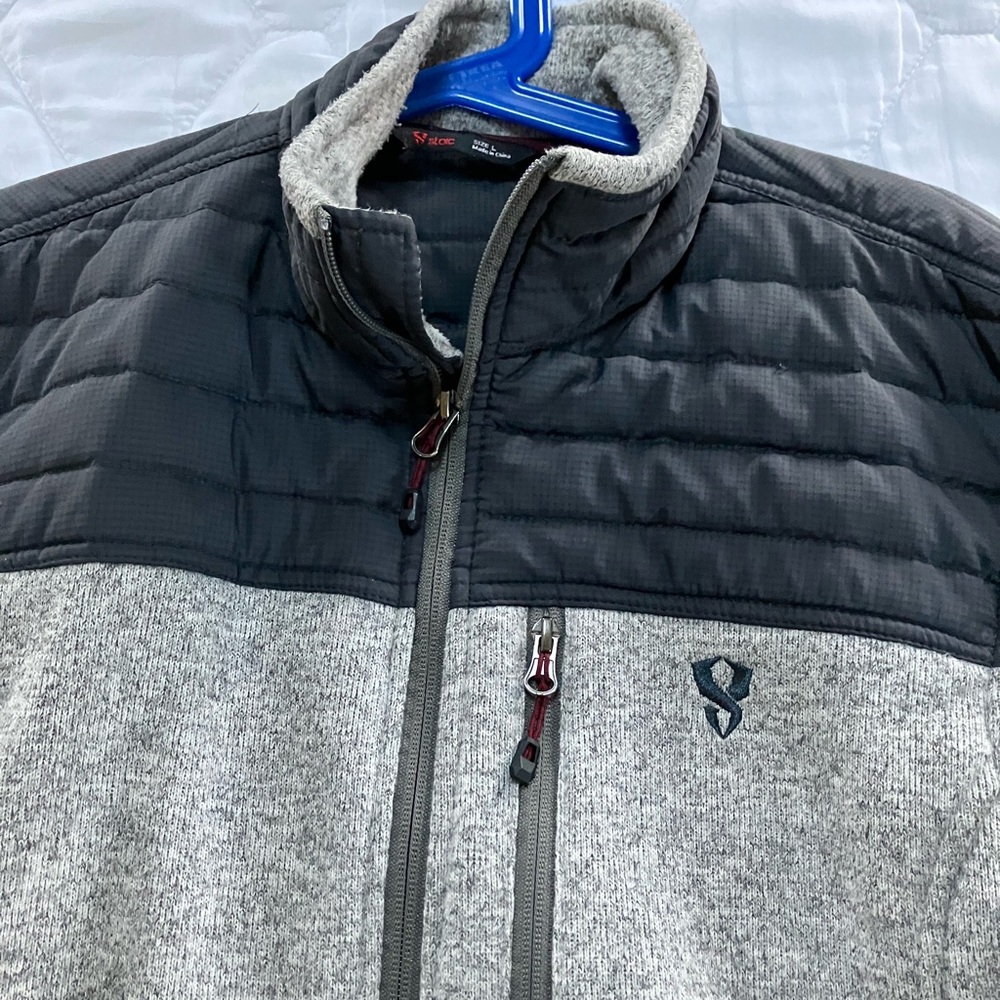 Men’s Size Large Grey Fleece. - Picture 2 of 3